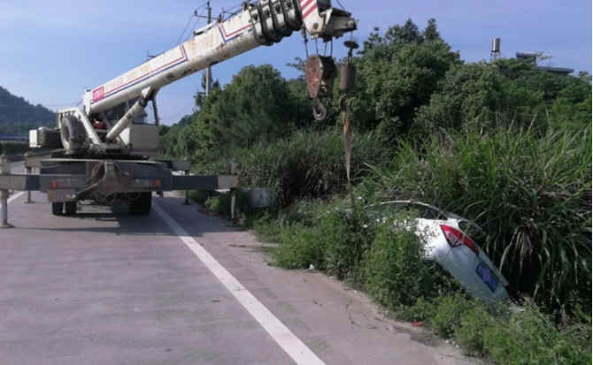 云岩区重载吊车救援 云岩区重载吊车救援